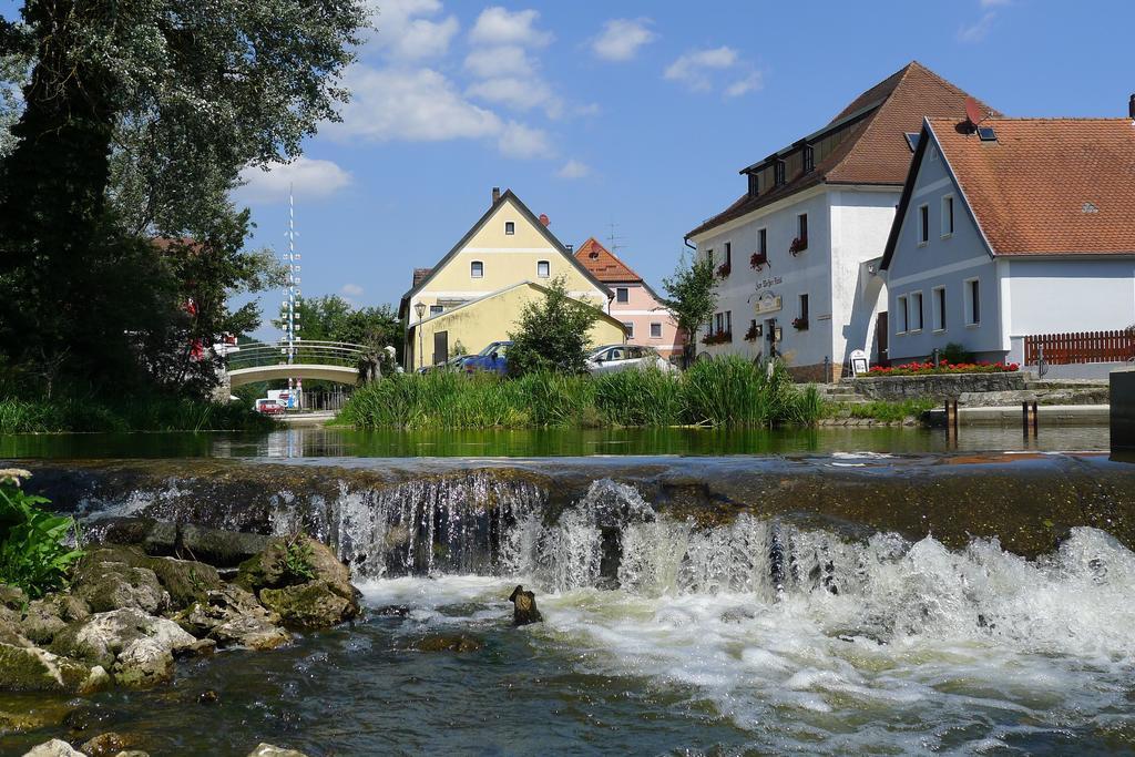 Zum Weissen Roessl Hotel Kallmünz Exterior foto